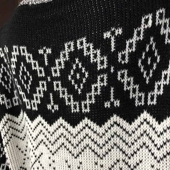 Stevemor black/white geometric/argyle pattern acrylic knit sweater size Medium - Picture 2 of 8